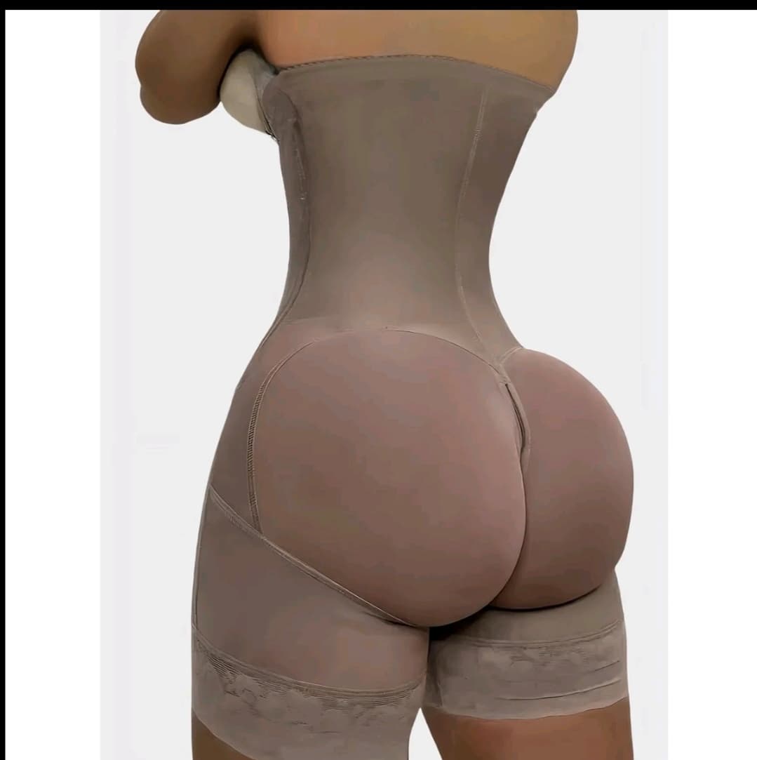 Faja body levantaglúteos de pierna corta